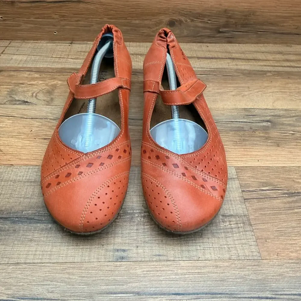 Taos Size 8-8.5 39 Leather Mary Janes Orange Shoes
